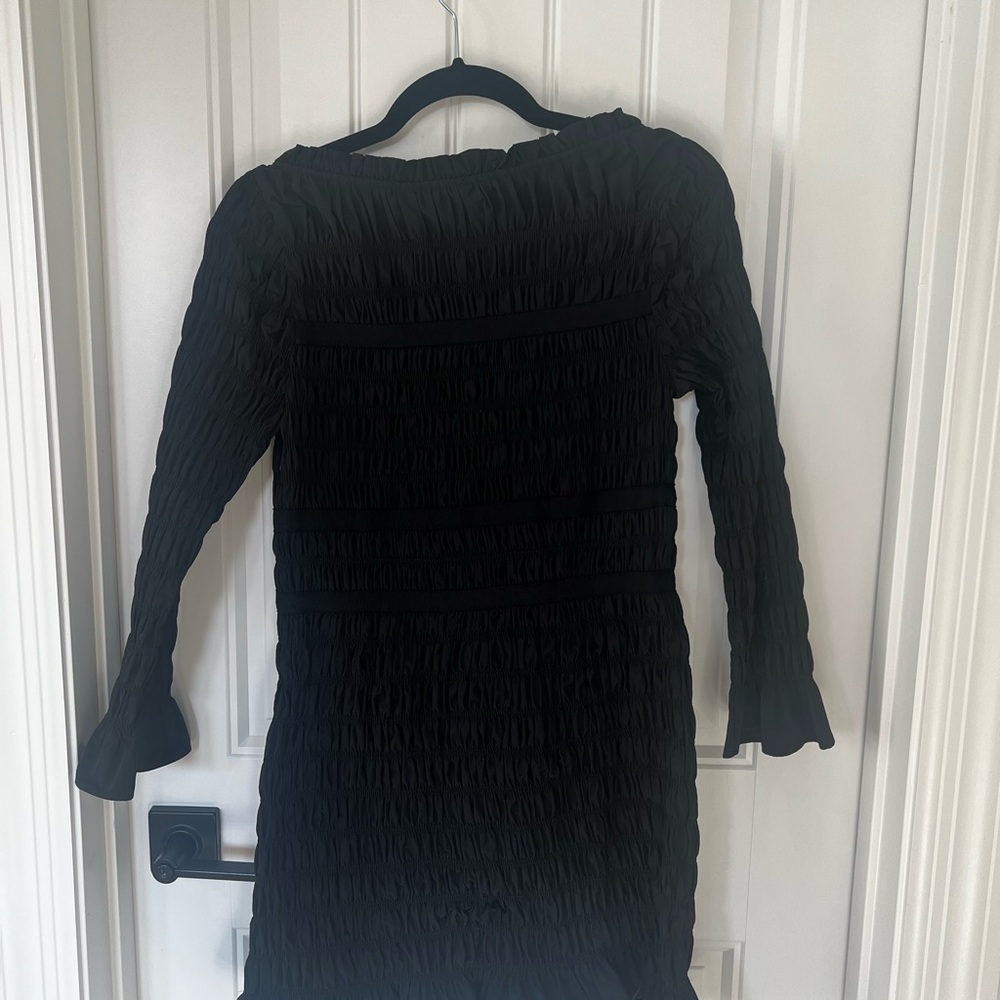 Doen Elegant Black Long Sleeve Dress
